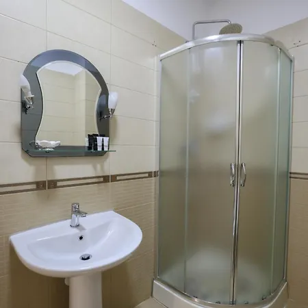 Skanderbeg Square Select 9 *